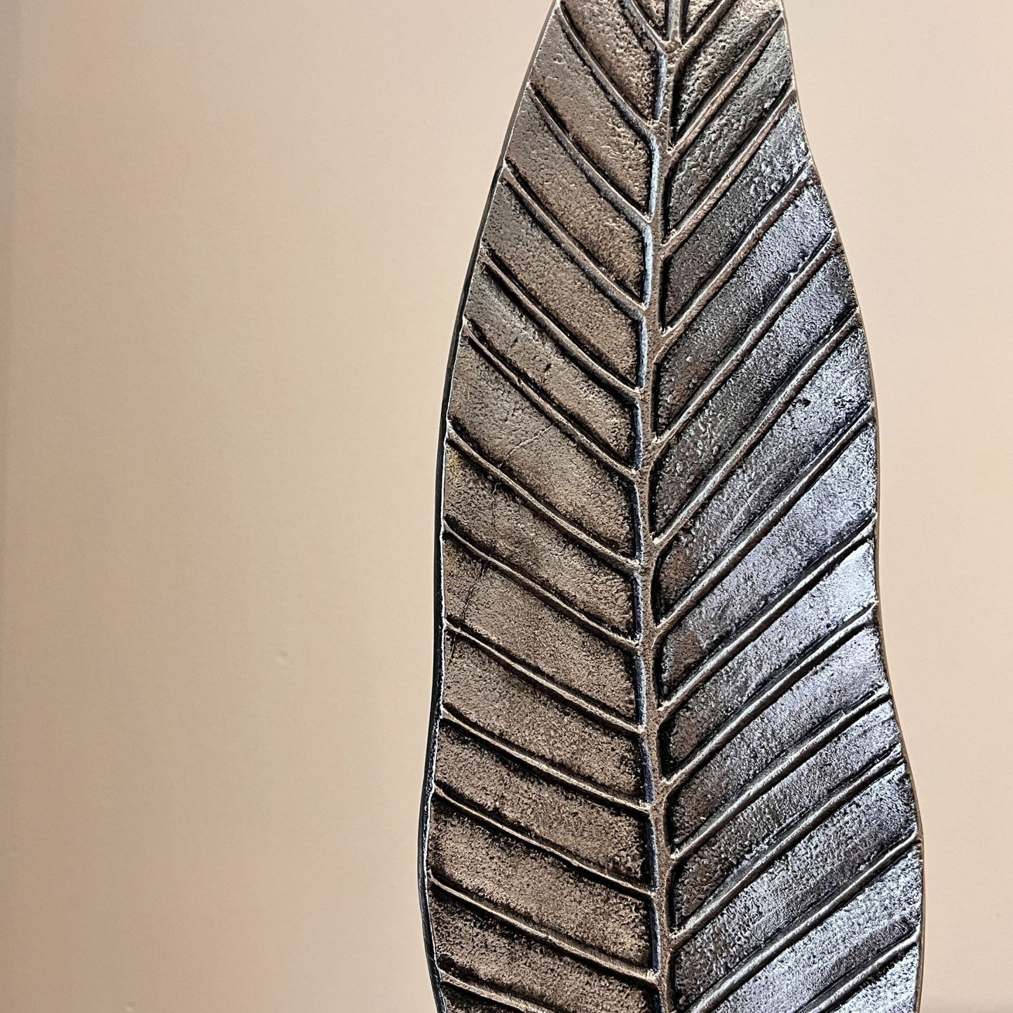 Metal Cast Aluminium Large Leaf Figurine